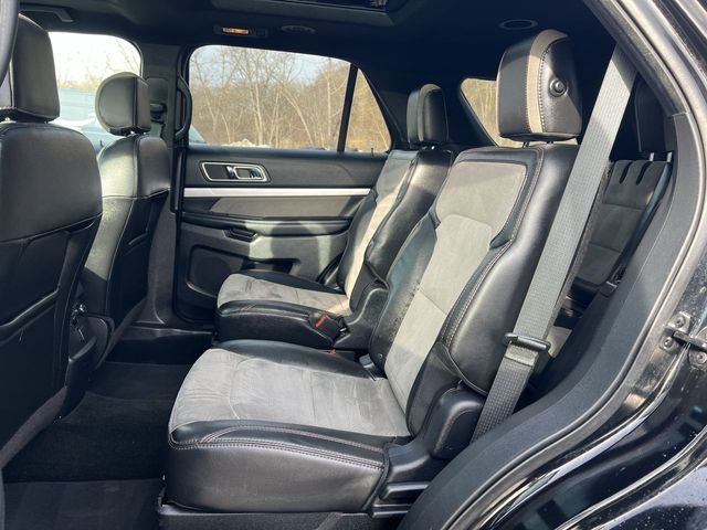 Thumbnail: 2017 Ford Explorer - 18