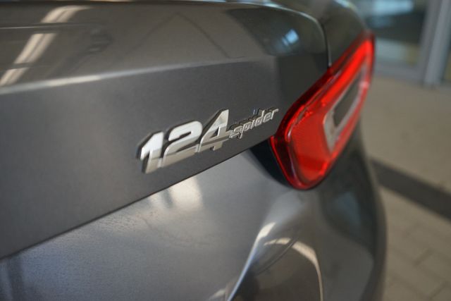 Thumbnail: 2019 Fiat 124 Spider - 13