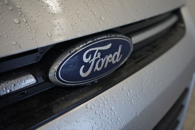 Thumbnail: 2013 Ford Escape - 10