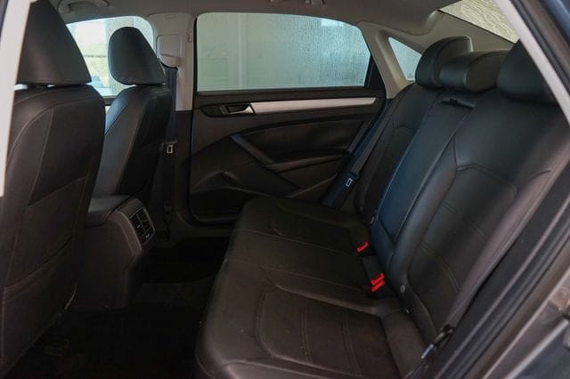 Thumbnail: 2013 Volkswagen Passat - 19