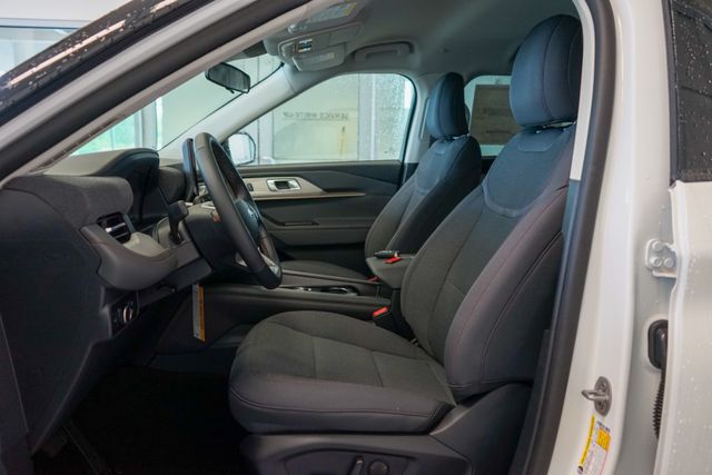 2025 Ford Explorer Active 13