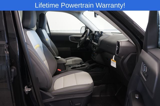 Thumbnail: 2025 Ford Bronco Sport - 32