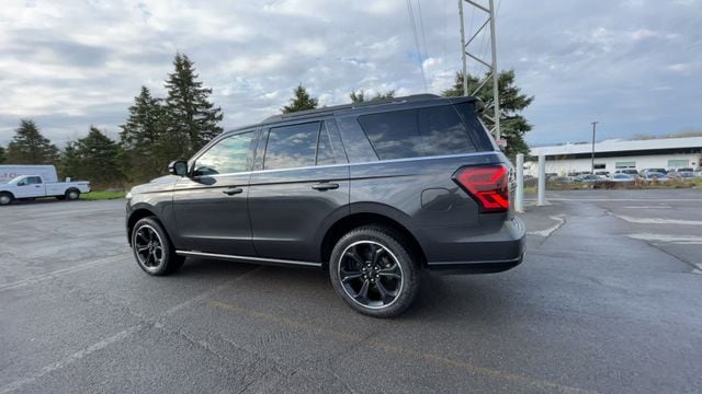 Thumbnail: 2022 Ford Expedition - 8