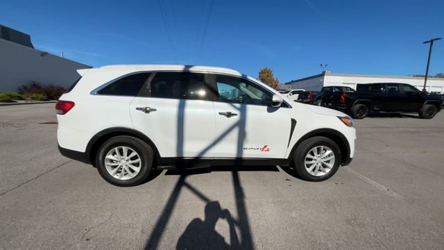 Thumbnail: 2017 Kia Sorento - 10