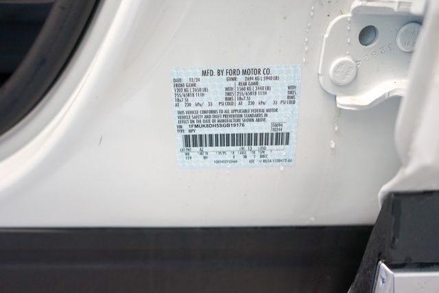 2025 Ford Explorer Active 19