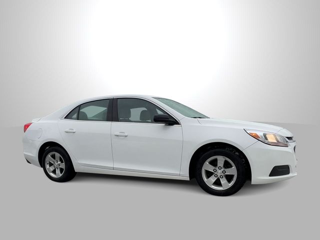 Thumbnail: 2015 Chevrolet Malibu - 2
