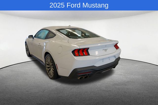 Thumbnail: 2025 Ford Mustang - 2