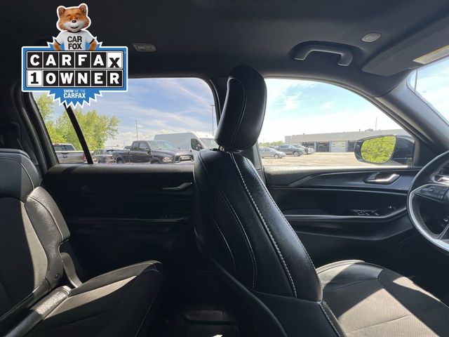 Thumbnail: 2023 Jeep Grand Cherokee L - 16