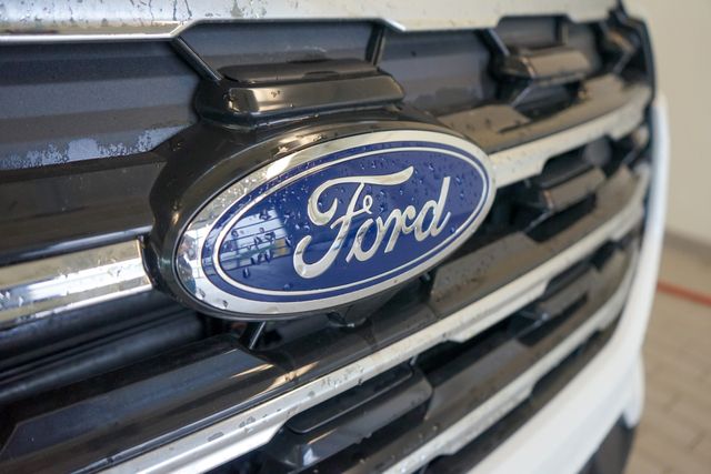 2025 Ford Explorer Active 11