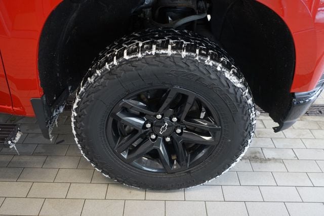 Thumbnail: 2021 Chevrolet Silverado 1500 - 17