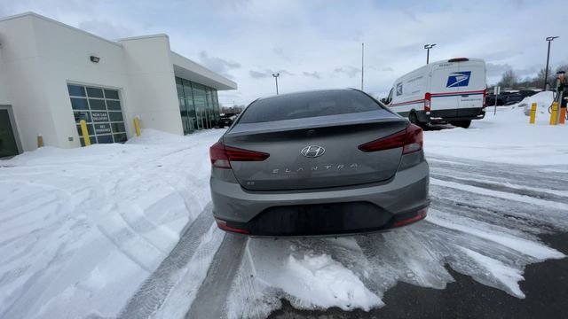 Thumbnail: 2020 Hyundai Elantra - 8