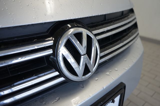 Thumbnail: 2017 Volkswagen Tiguan - 19