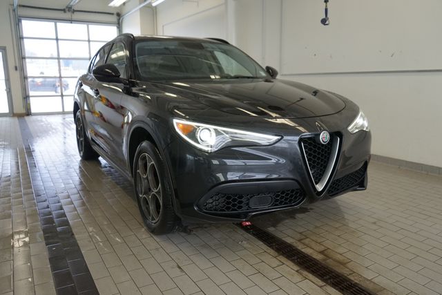 Thumbnail: 2018 Alfa Romeo Stelvio - 16