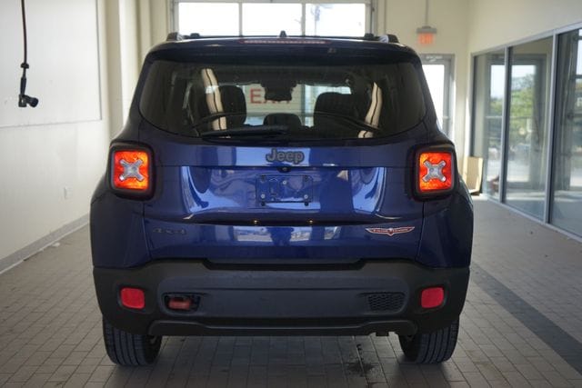 Thumbnail: 2016 Jeep Renegade - 12
