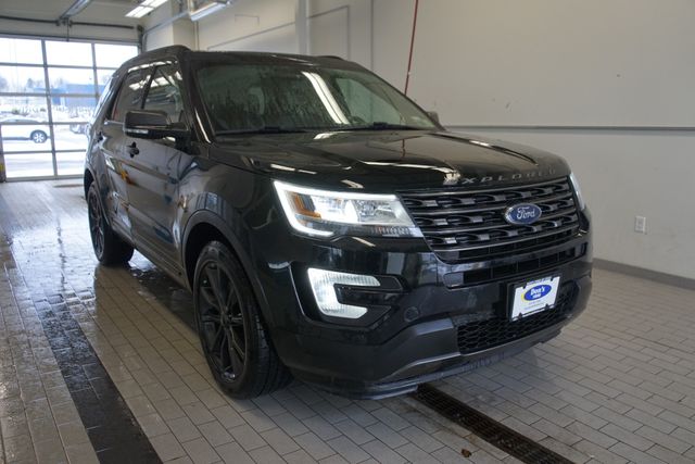 Thumbnail: 2017 Ford Explorer - 16