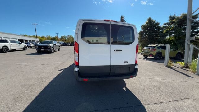 Thumbnail: 2018 Ford Transit Series - 8