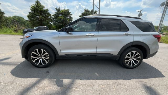 Thumbnail: 2022 Ford Explorer - 6