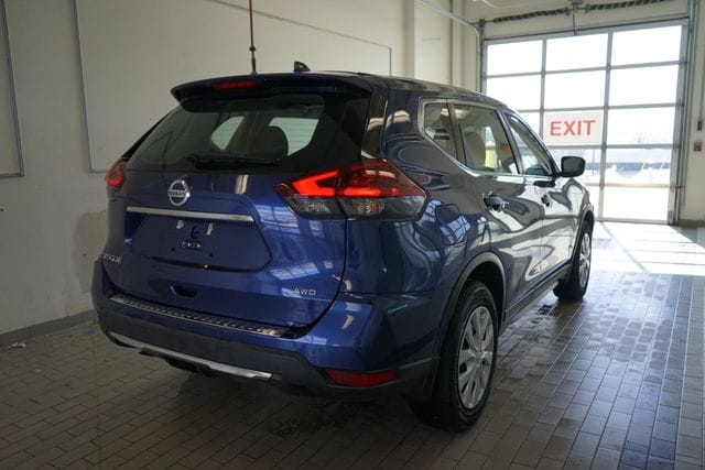 Thumbnail: 2018 Nissan Rogue - 14