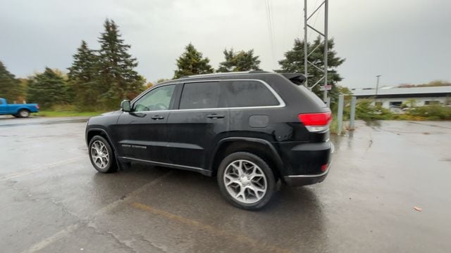 Thumbnail: 2018 Jeep Grand Cherokee - 7