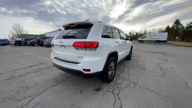 Thumbnail: 2020 Jeep Grand Cherokee - 9