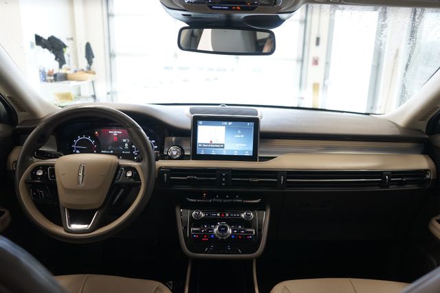 Thumbnail: 2022 Lincoln Corsair - 32