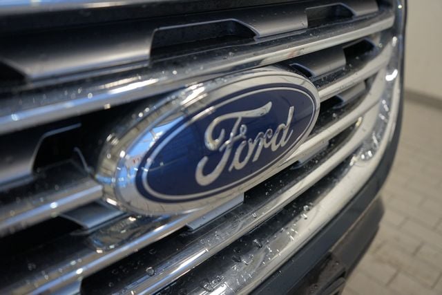 Thumbnail: 2019 Ford Edge - 7