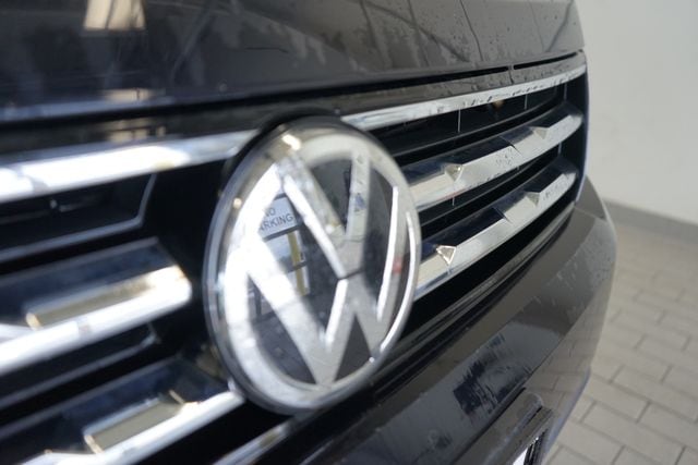 Thumbnail: 2019 Volkswagen Tiguan - 18