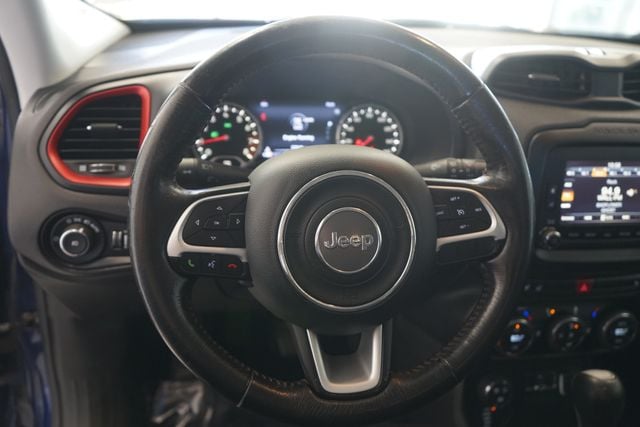 Thumbnail: 2016 Jeep Renegade - 21