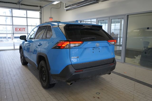 Thumbnail: 2021 Toyota RAV4 - 11