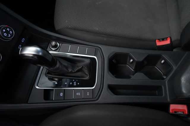 Thumbnail: 2021 Volkswagen Jetta - 24