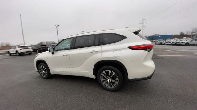 Thumbnail: 2021 Toyota Highlander - 7