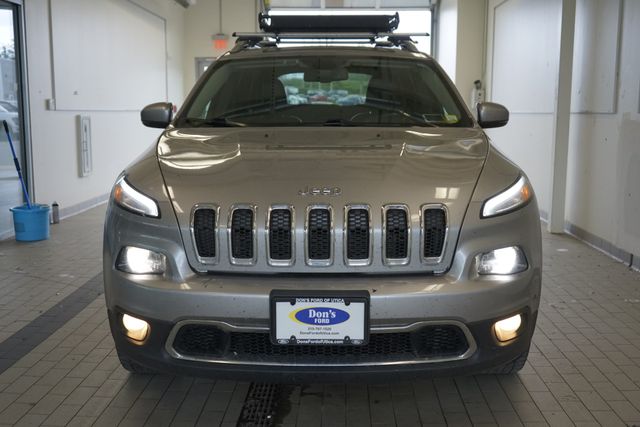 Thumbnail: 2018 Jeep Cherokee - 17