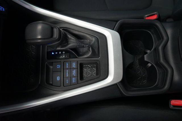 Thumbnail: 2020 Toyota RAV4 - 23