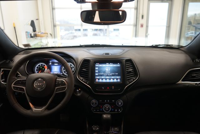 Thumbnail: 2021 Jeep Cherokee - 30