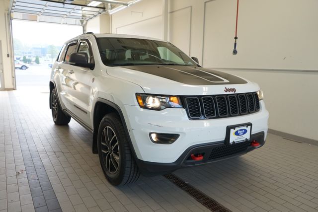 Thumbnail: 2020 Jeep Grand Cherokee - 18
