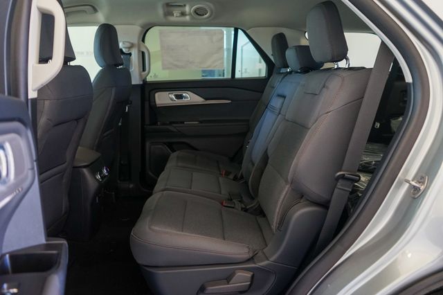 Thumbnail: 2025 Ford Explorer - 30