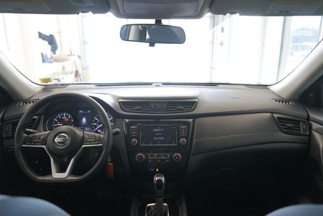 Thumbnail: 2018 Nissan Rogue - 30