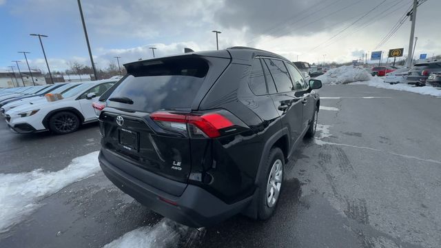 Thumbnail: 2021 Toyota RAV4 - 8