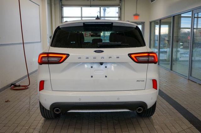 Thumbnail: 2025 Ford Escape - 3