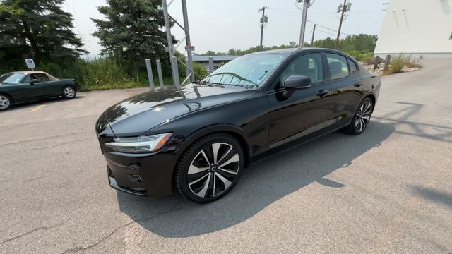 Thumbnail: 2022 Volvo S60 - 4