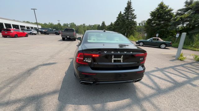 Thumbnail: 2022 Volvo S60 - 8