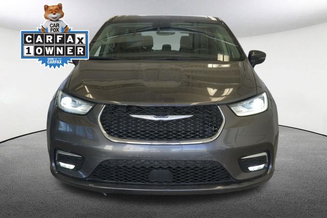 Thumbnail: 2023 Chrysler Pacifica - 17