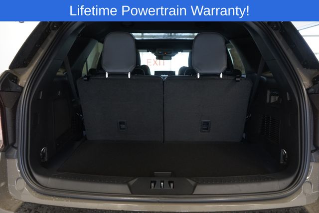 Thumbnail: 2026 Ford Explorer - 32