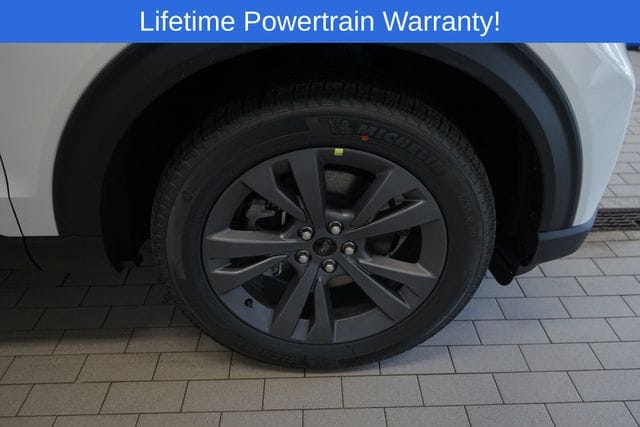 Thumbnail: 2026 Ford Explorer - 17