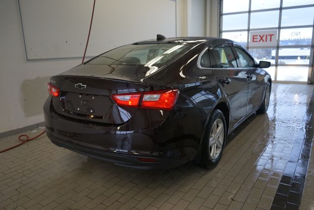 Thumbnail: 2021 Chevrolet Malibu - 14