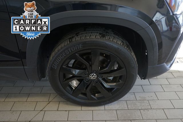Thumbnail: 2023 Volkswagen Taos - 14