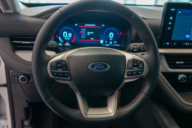 2025 Ford Explorer Active 14