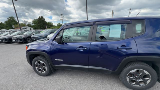 Thumbnail: 2016 Jeep Renegade - 6