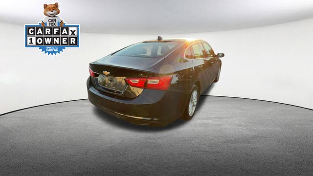 Thumbnail: 2017 Chevrolet Malibu - 9