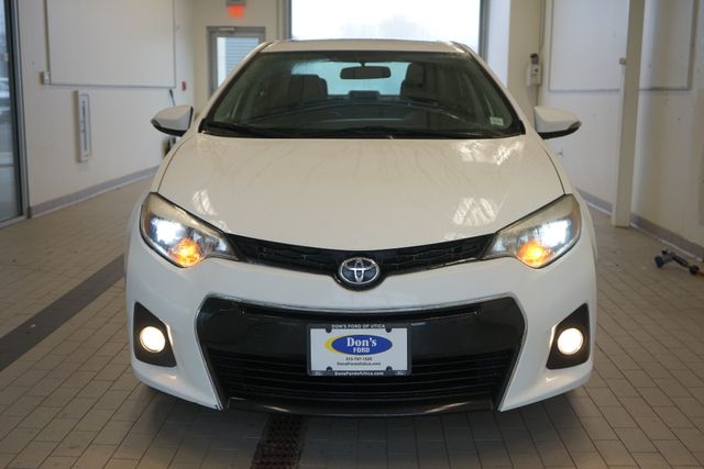 Thumbnail: 2016 Toyota Corolla - 16